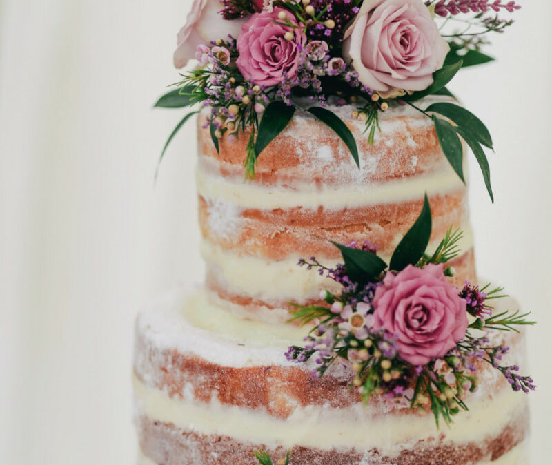 Stunning Cakes for Different Budgets